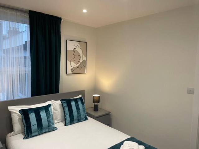 לונדון 2 Bedroom Serviced Apartment מראה חיצוני תמונה